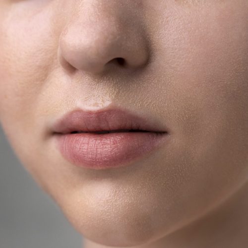 close-up-portrait-woman-with-hydrated-skin